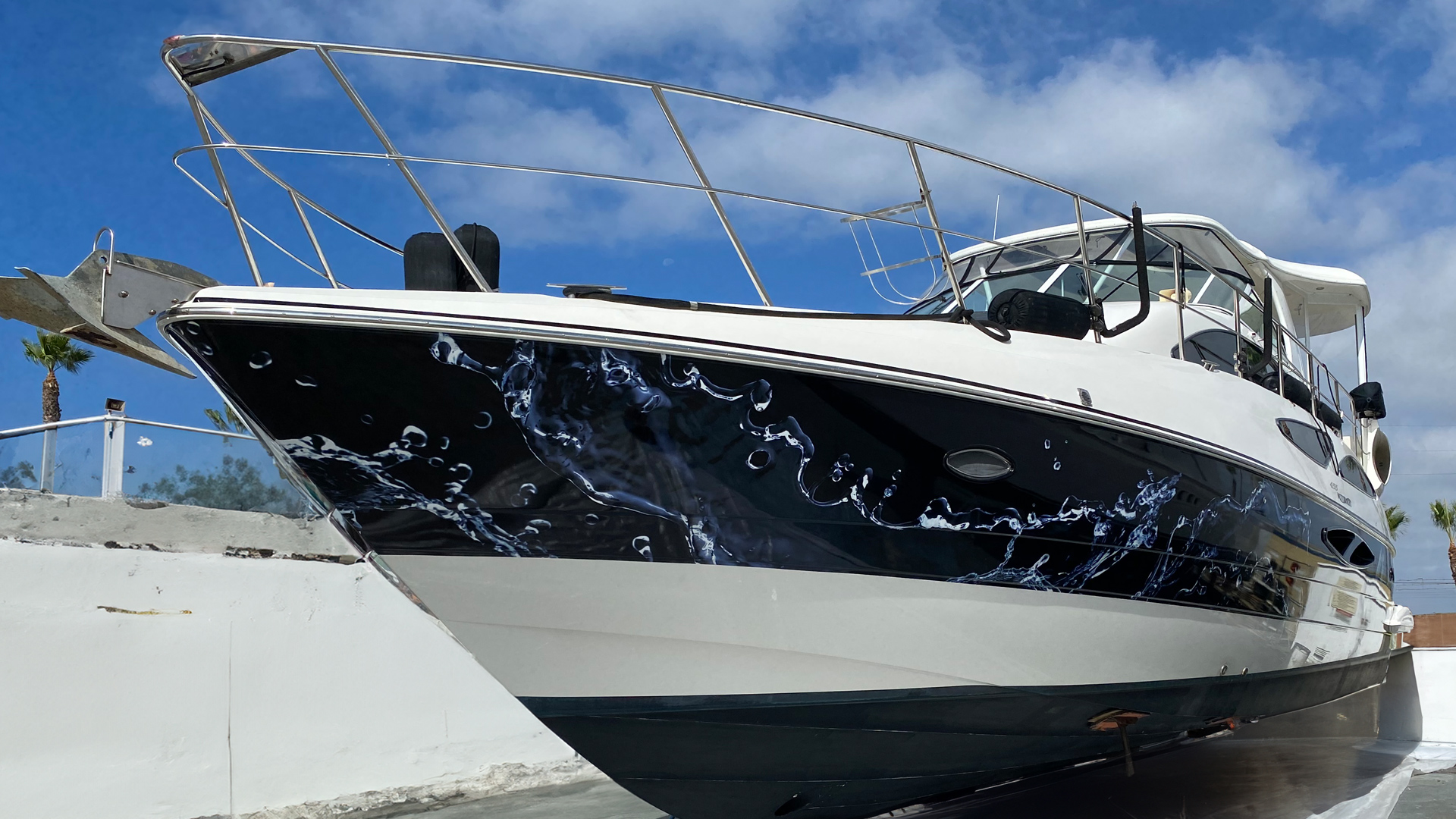 TRANSFORM YOUR BOAT WITH VINYL WRAP