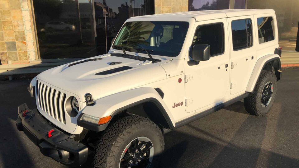 Jeep Wrangler Matte White and Carbon Fiber Color Change Vehicle Wrap